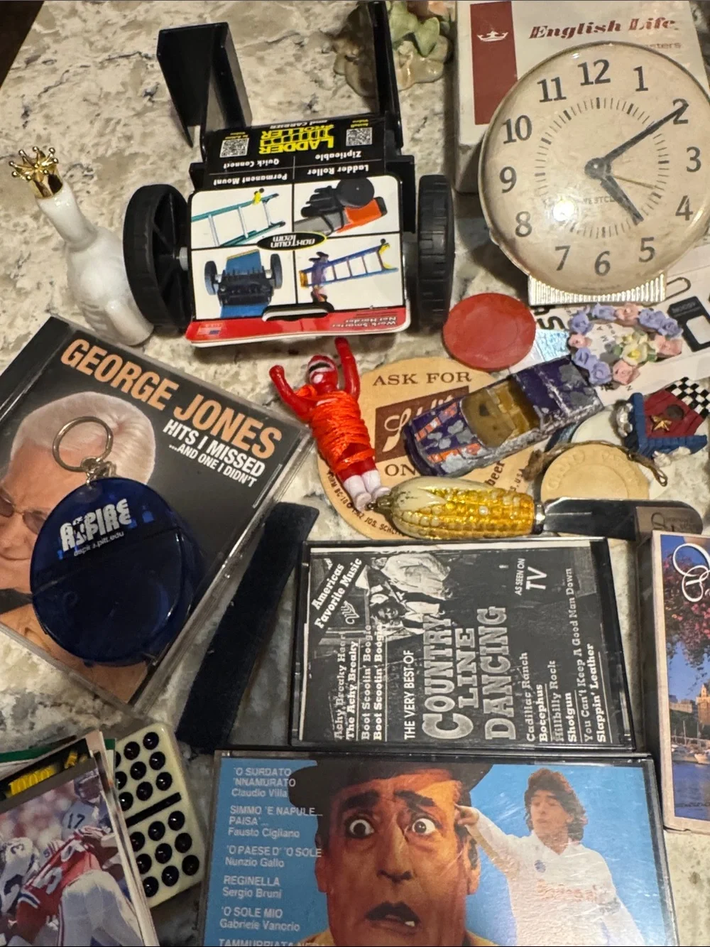 Assorted Vintage Collectible Lot - Mixed Colors
